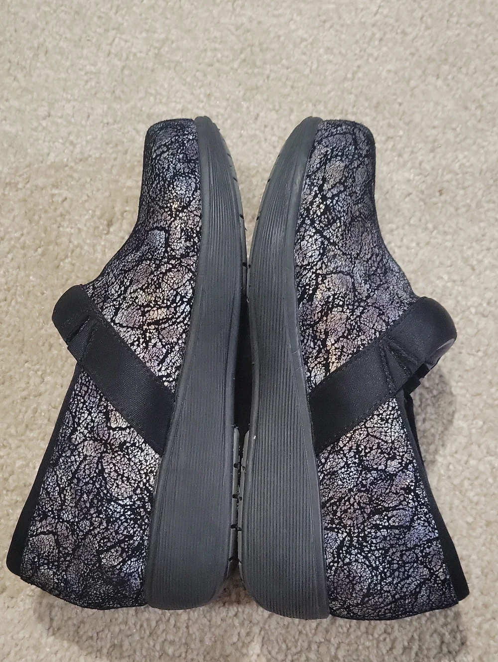 SoftWalk slip women